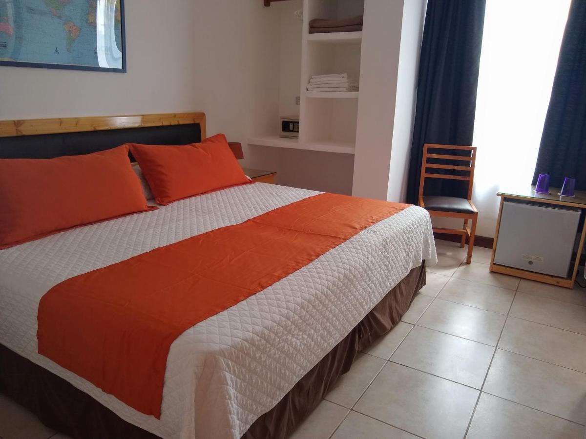 Drake Inn Puerto Villamil Esterno foto