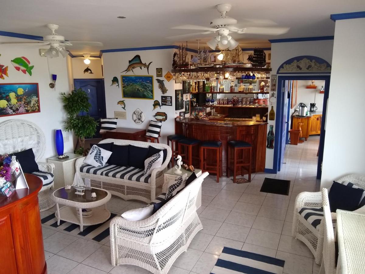 Drake Inn Puerto Villamil Esterno foto