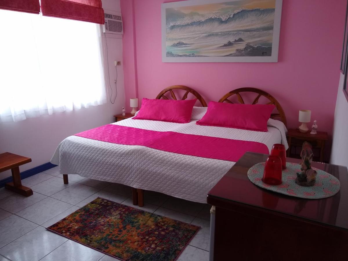 Drake Inn Puerto Villamil Esterno foto