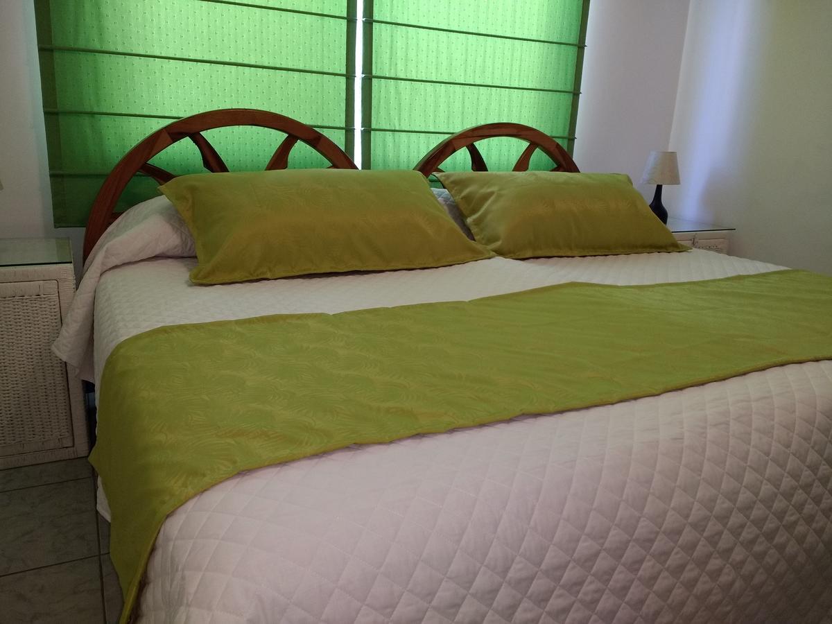 Drake Inn Puerto Villamil Esterno foto