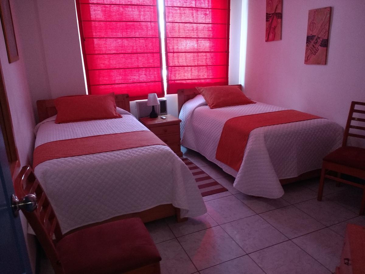 Drake Inn Puerto Villamil Esterno foto