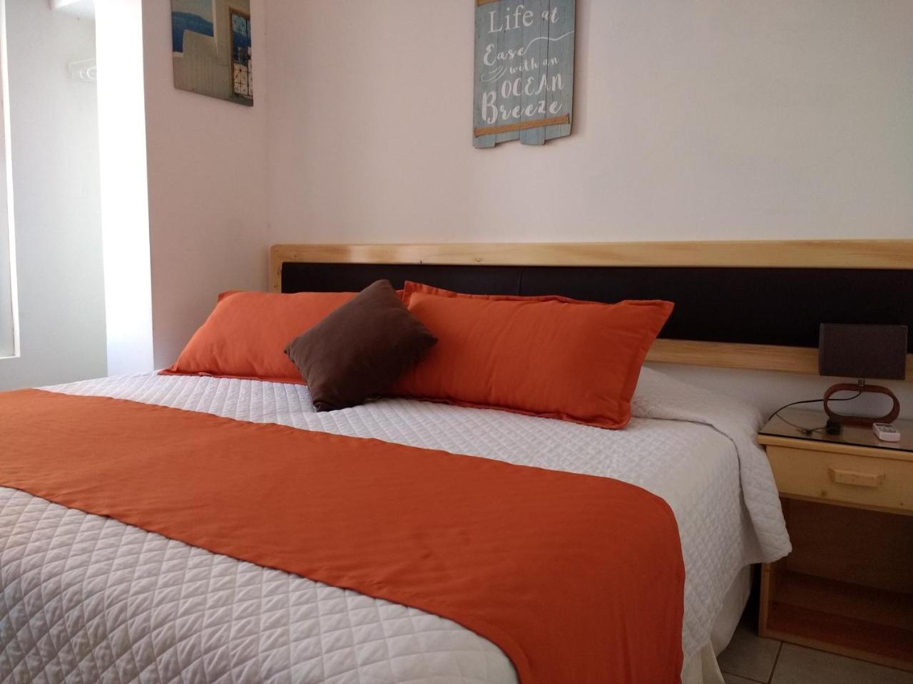 Drake Inn Puerto Villamil Esterno foto