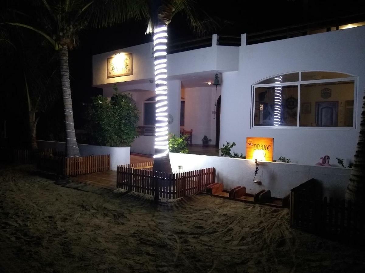 Drake Inn Puerto Villamil Esterno foto